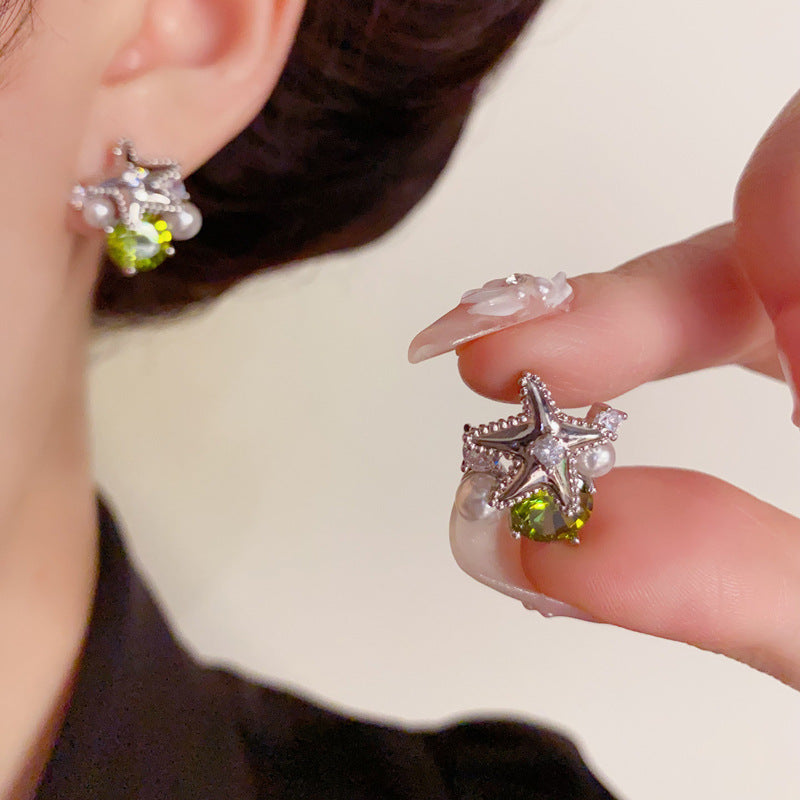Luxury Metal Star Pearl & Crystal Stud Earrings – Elegant Design