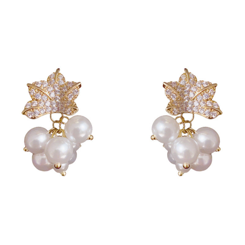 Luxury Zircon Leaf & Pearl Drop Gold Earrings – Elegant Design