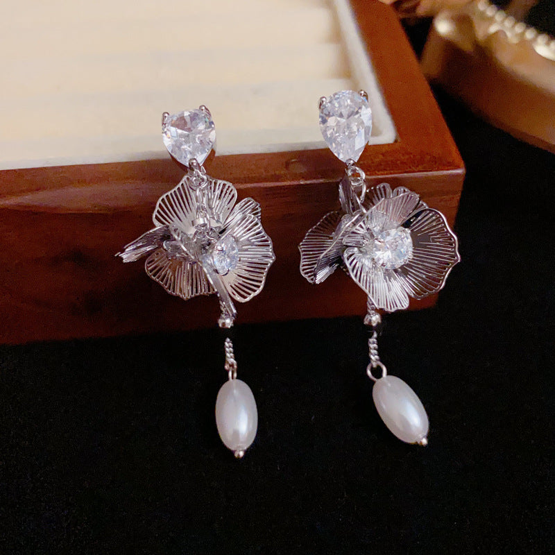 Luxury Hollow Flower & Pearl Tassel Drop Earrings – S925 Silver Needle