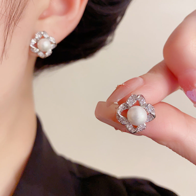 Eaioncol Petal Zircon Pearl Stud Earrings Gold