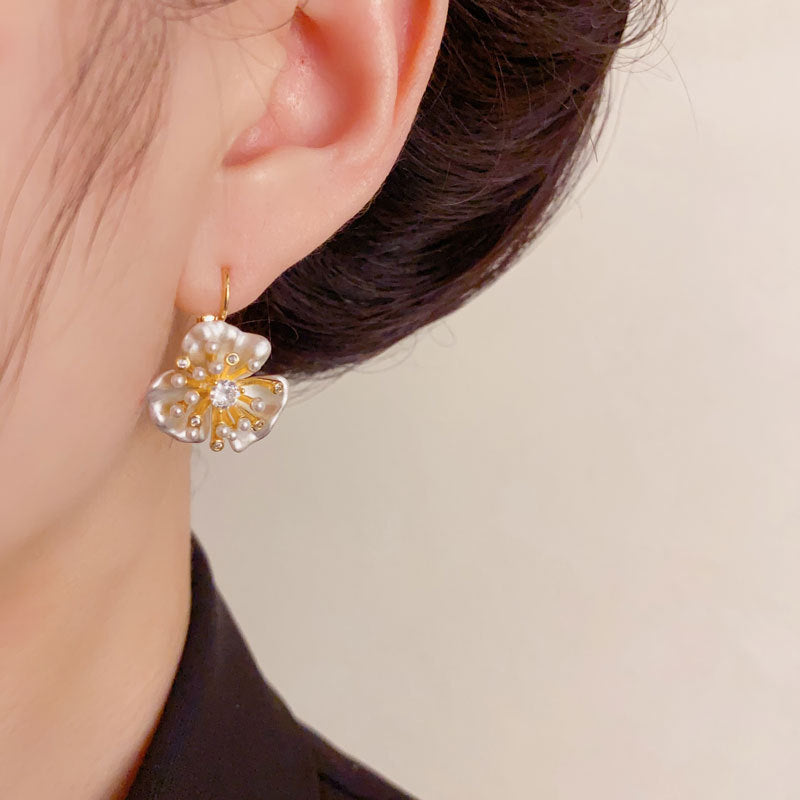 Elegant Zircon Pearl Petal Ear Cuff Earrings – Floral Design