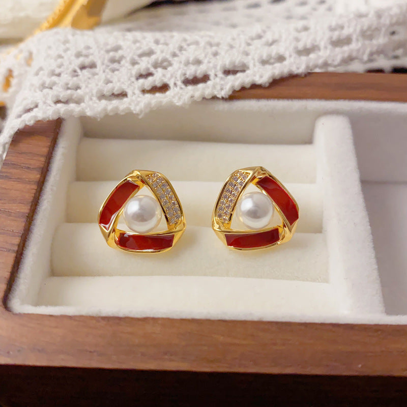 Rhinestone Pearl Triangle Stud Earrings – Elegant Design