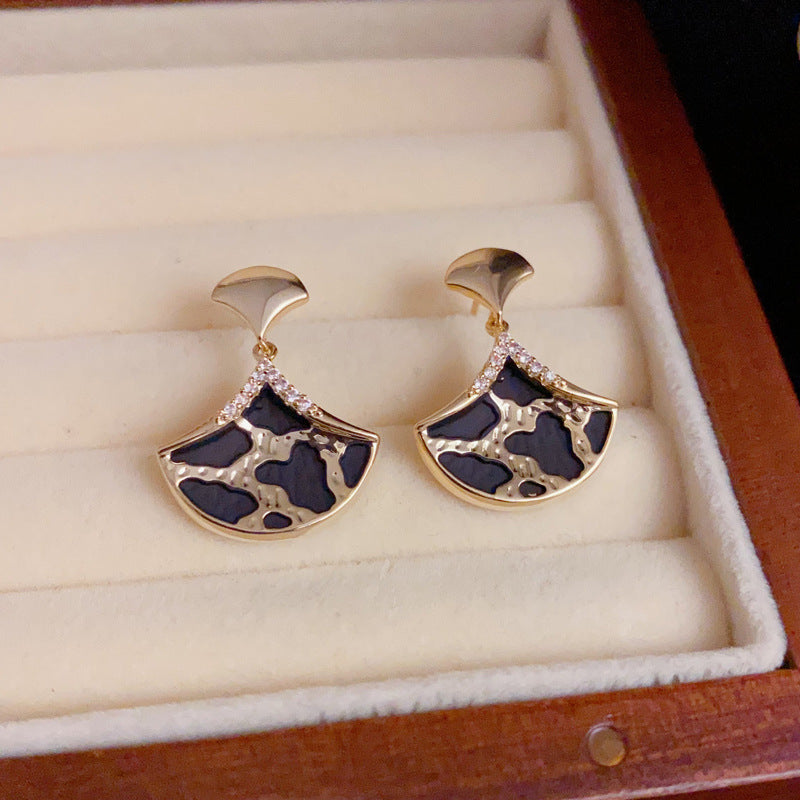 14K Gold-Plated Leopard Print Fan Drop Earrings - Retro Chic Design