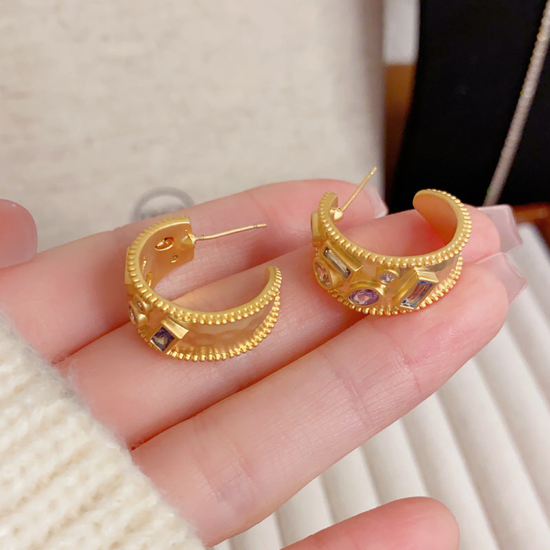 Elegant Matte Gold Rainbow Zircon C-Hoop Earrings – Dazzling Design