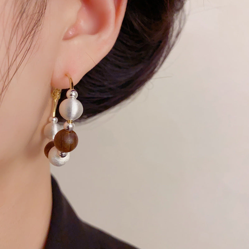 Luxury Metal Ball-Beaded Hoop Earrings – Elegant Retro Design
