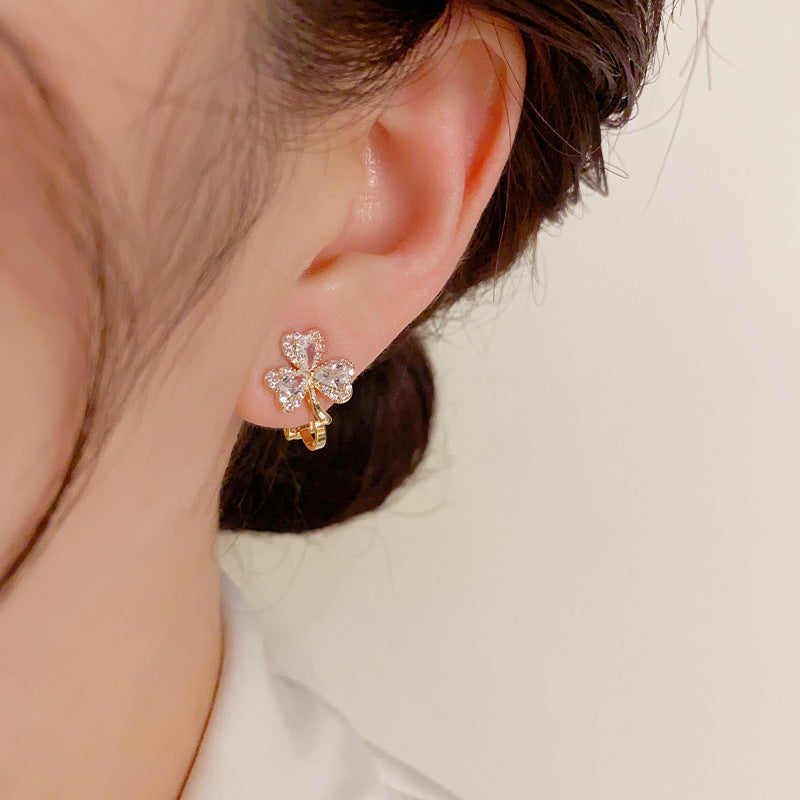 14K Gold-Plated Zircon Three-Leaf Flower Ear Clips - Chic Design