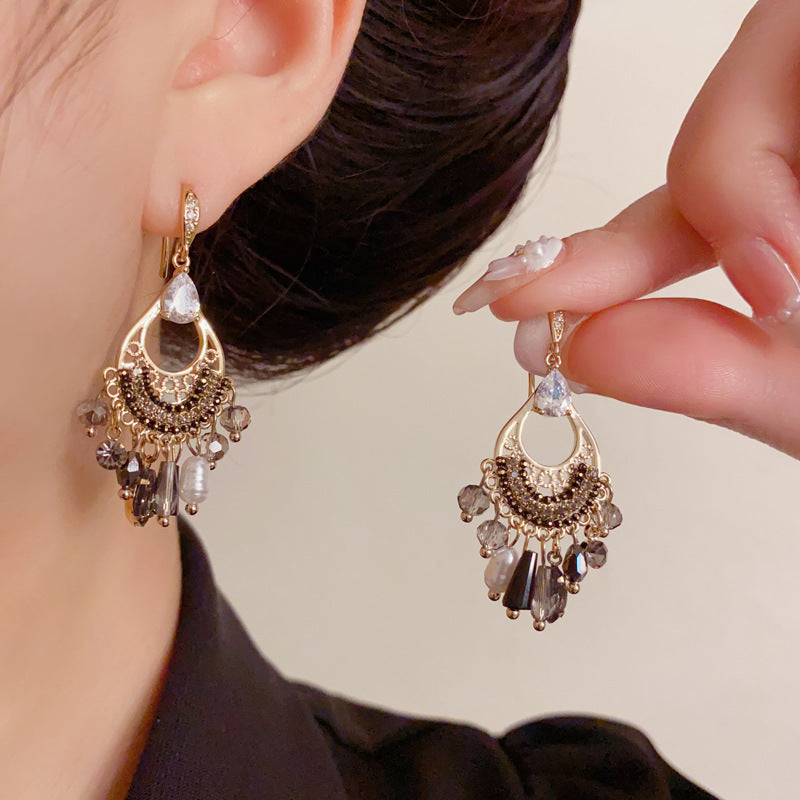 Luxury Hollow Teardrop Tassel Drop Earrings – Elegant Design