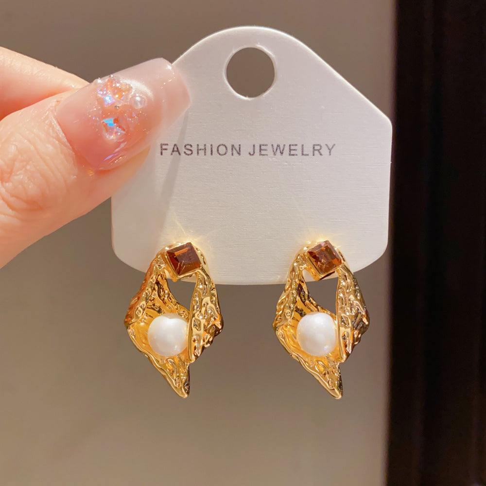 Eaioncol Irregular Pearl Stud Earrings 18K Gold