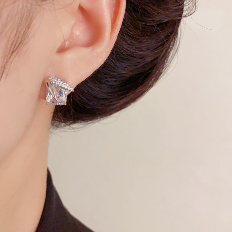 Elegant Zircon Leaf Square Diamond Stud Earrings – Floral Design
