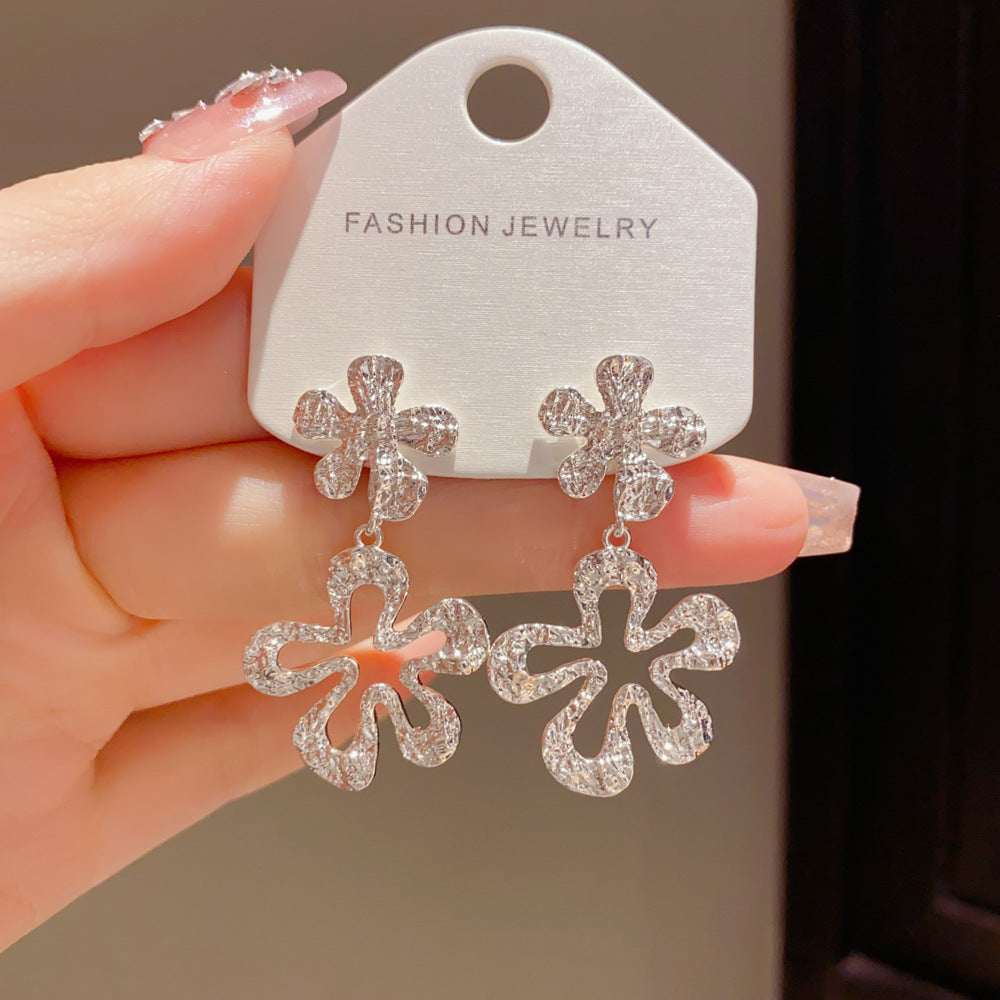 Eaioncol Openwork Floral Tassel Drop Earrings Gold Silver