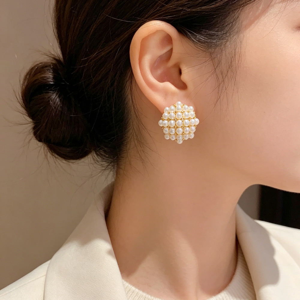 Eaioncol Circle Pearl Stud Earrings Gold