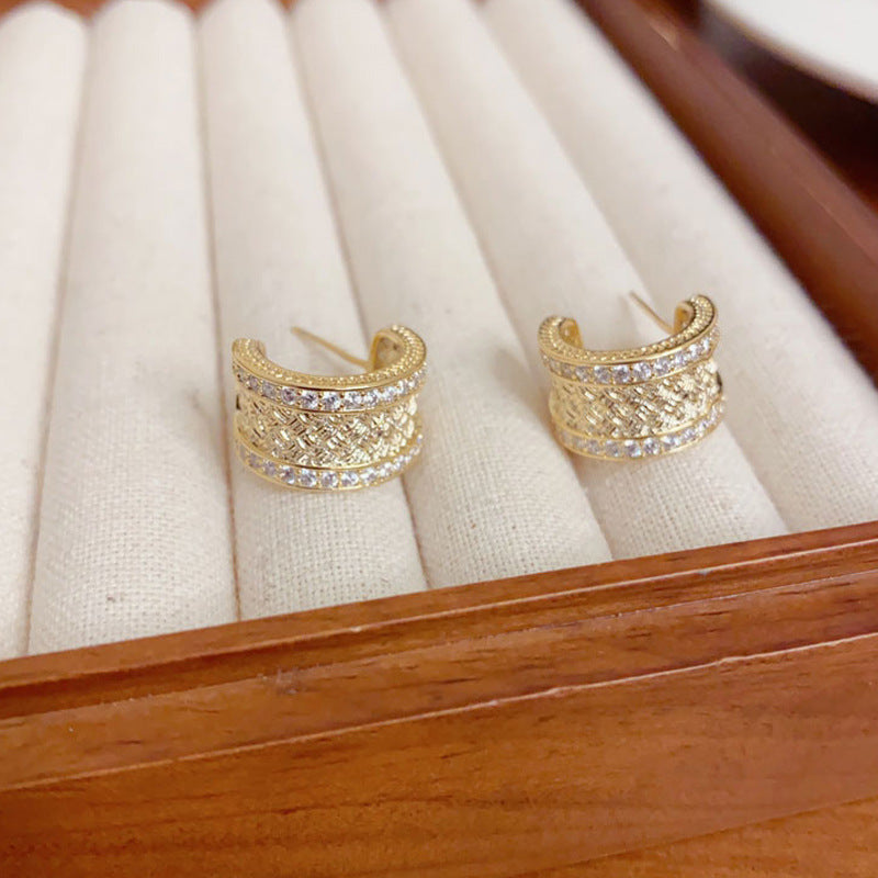 Elegant Zircon Textured Metal C-Hoop Earrings – French Retro Design