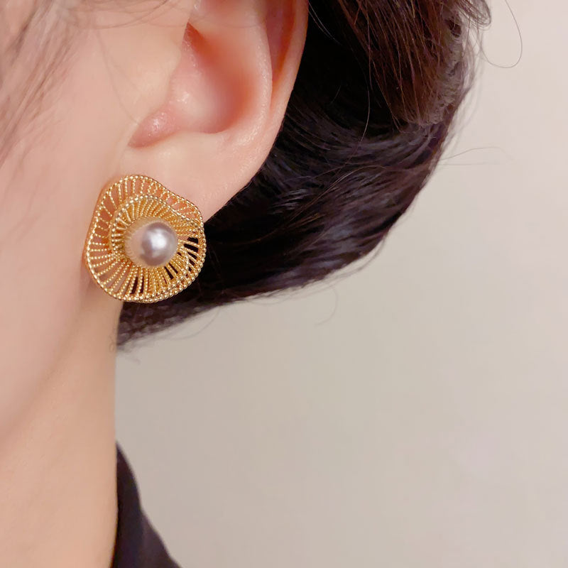 Elegant Hollow Metal Pearl Petal Stud Earrings – French Retro Design