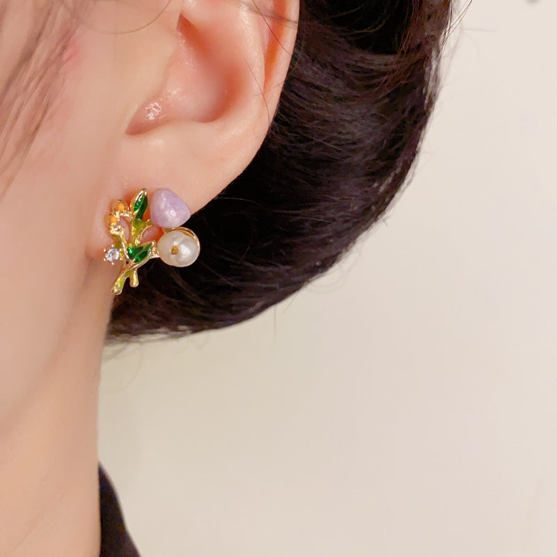 Enamel Pearl Flower Bouquet Asymmetric Gold Earrings – Elegant Design