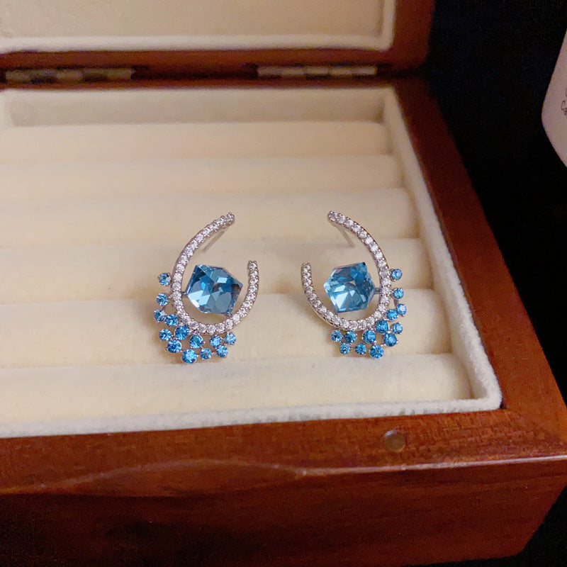 S925 Vintage Blue U-Shaped Zircon Stud Earrings – Geometric Design