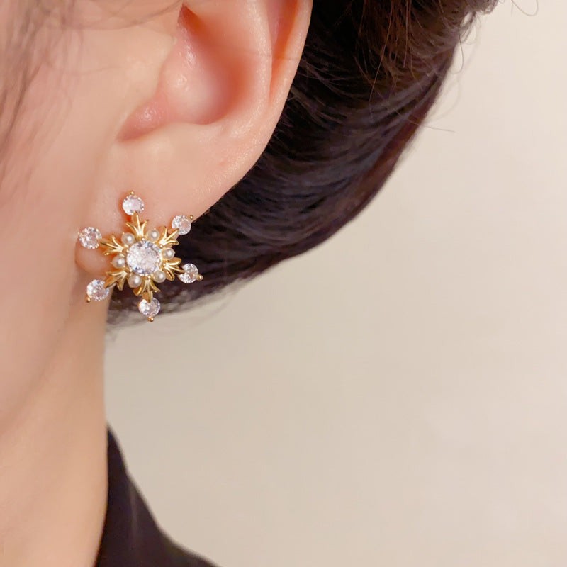 Elegant Full-Zircon Pearl Snowflake Stud Earrings – Sparkle Design