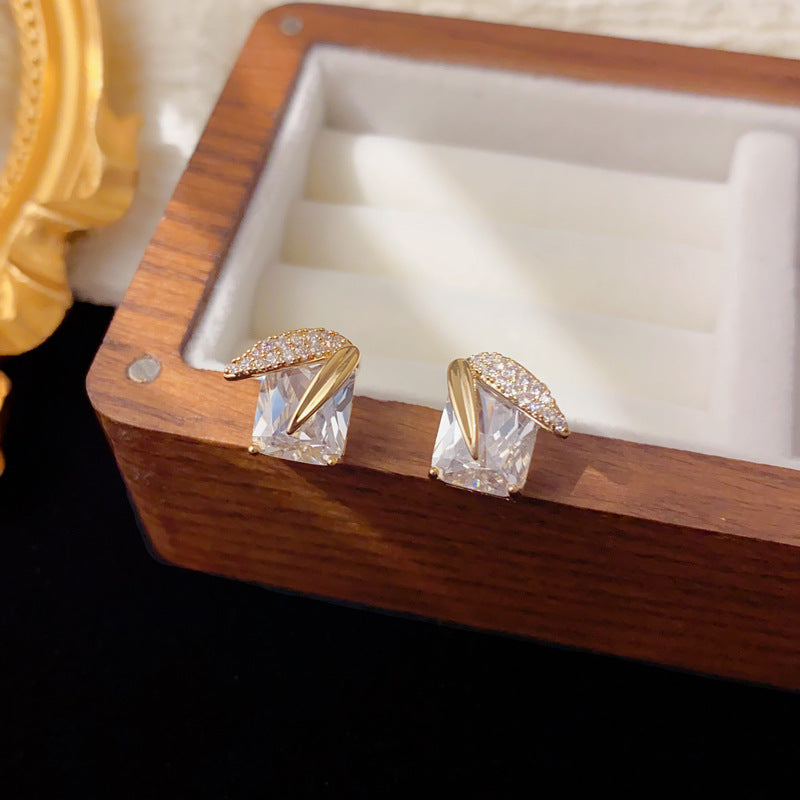 Elegant Zircon Leaf Square Diamond Stud Earrings – Floral Design
