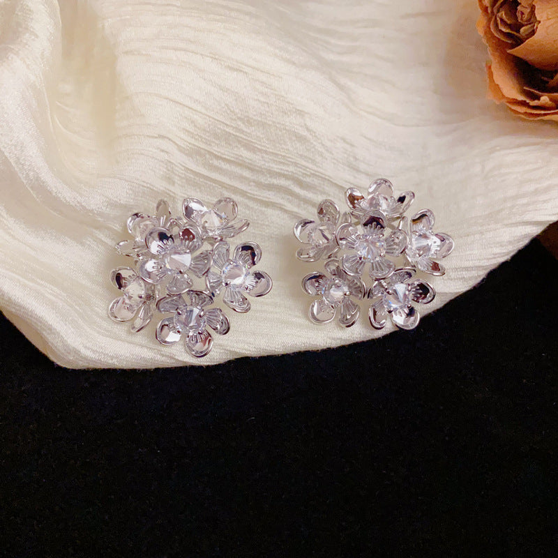 Elegant Zircon Metal Petal Stud Earrings – Silver Needle Floral Design