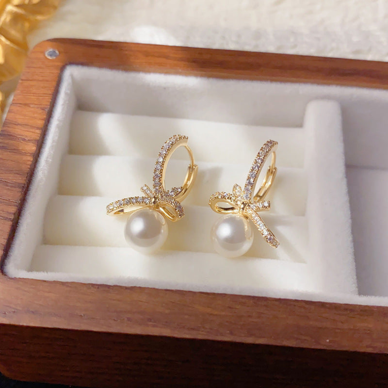 Luxury Zircon Bow Pearl Ear Cuff Earrings – Elegant Design