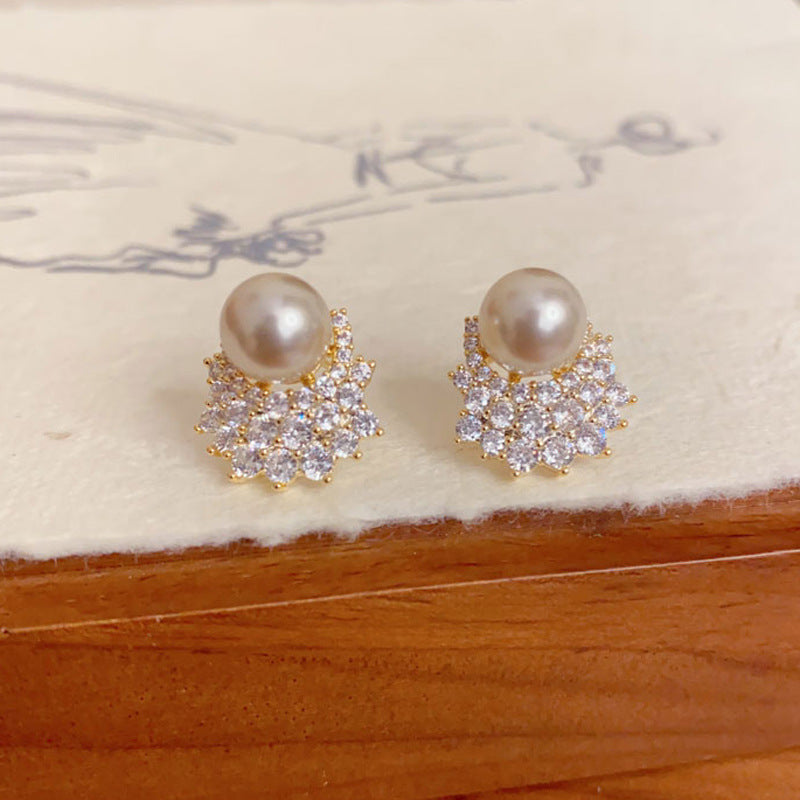 Elegant Zircon Pearl Petal Stud Earrings – Floral Geometric Design