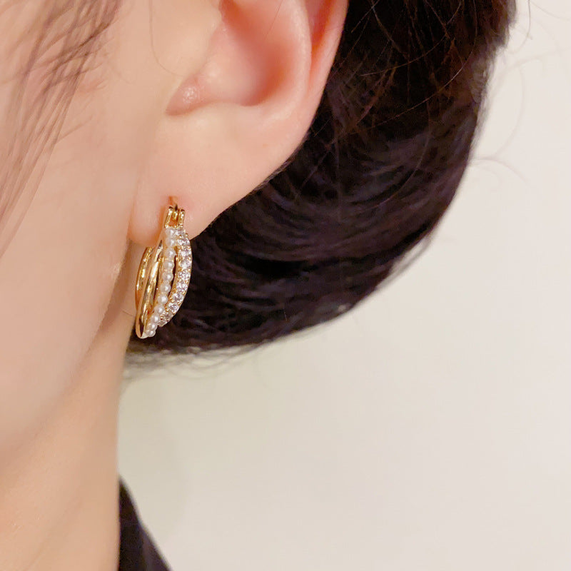 14K Gold Pearl & Rhinestone Crossover Hoop Earrings – Elegant Design