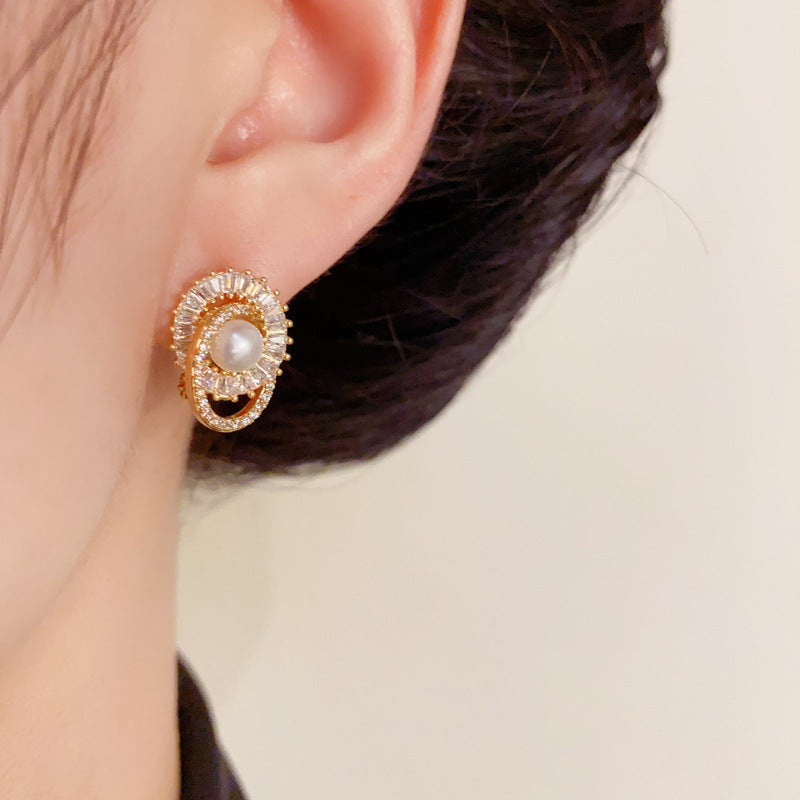 Luxury Zircon Linked Pearl Oval Stud Gold Earrings – Geometric Design