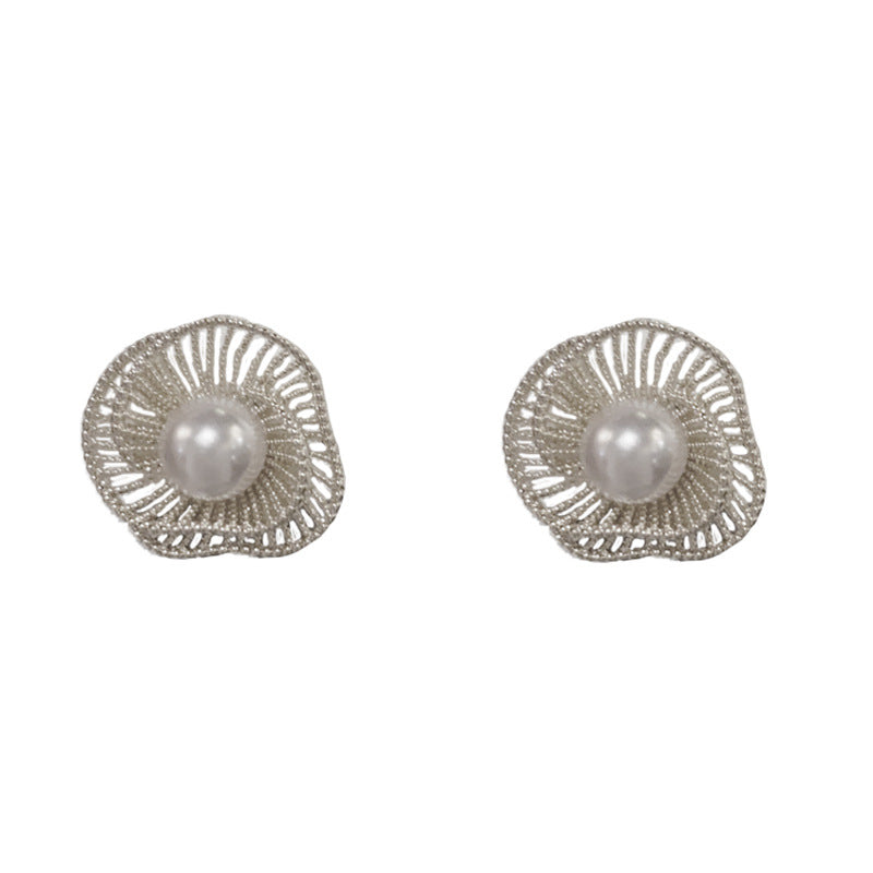 Elegant Hollow Metal Pearl Petal Stud Earrings – French Retro Design
