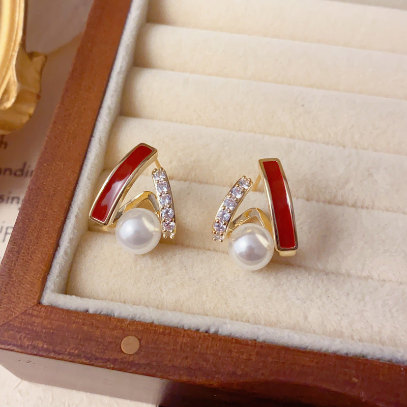 Elegant Zircon Red Triangle Pearl Stud Earrings – Geometric Design