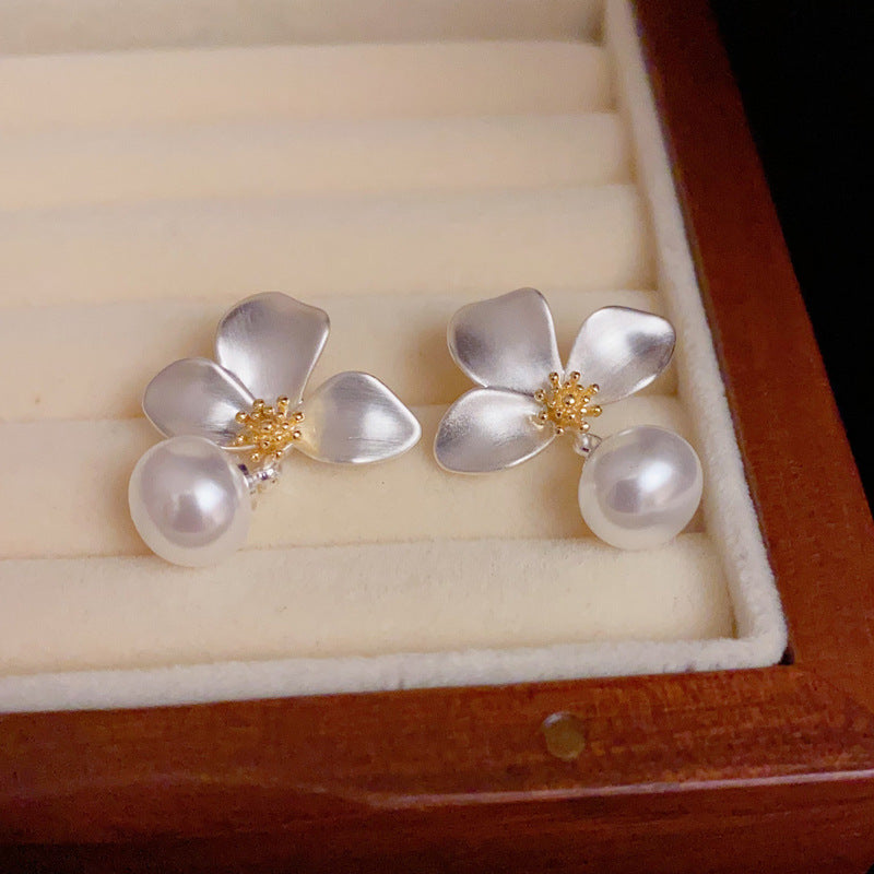 Silver-Plated Three-Petal Flower Pearl Drop Earrings – Elegant Design