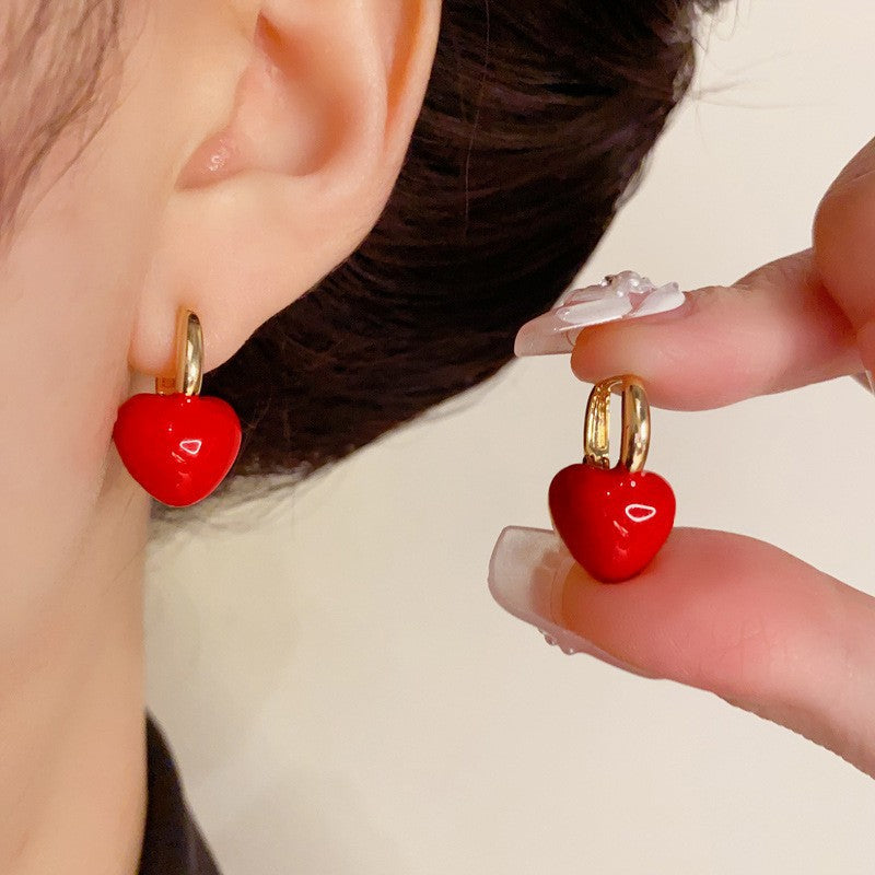 Elegant Red Drip-Oil 3D Heart Earrings – Retro Romantic Design