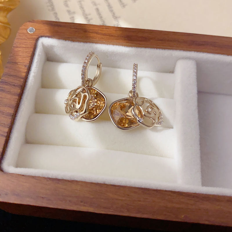 Luxury Rose Petal Cube Ear Cuff Earrings – Floral Design