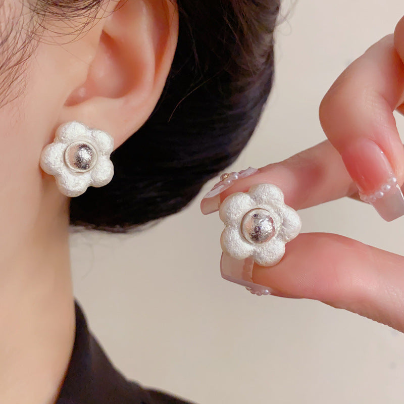 Eaioncol Floral Cotton Pearl Stud Earrings Gold