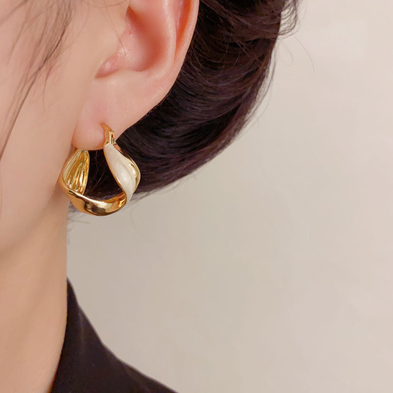 Elegant Enamel Twisted Metal Ear Cuff Earrings – Geometric Design
