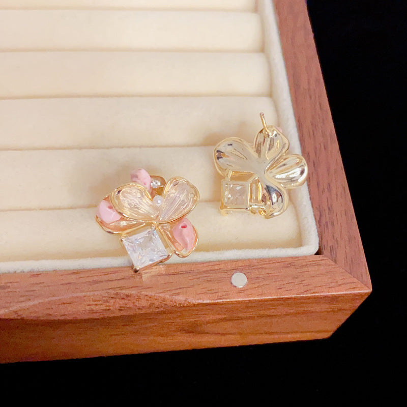 Eaioncol Floral Crushed Crystal Petal Stud Earrings Gold