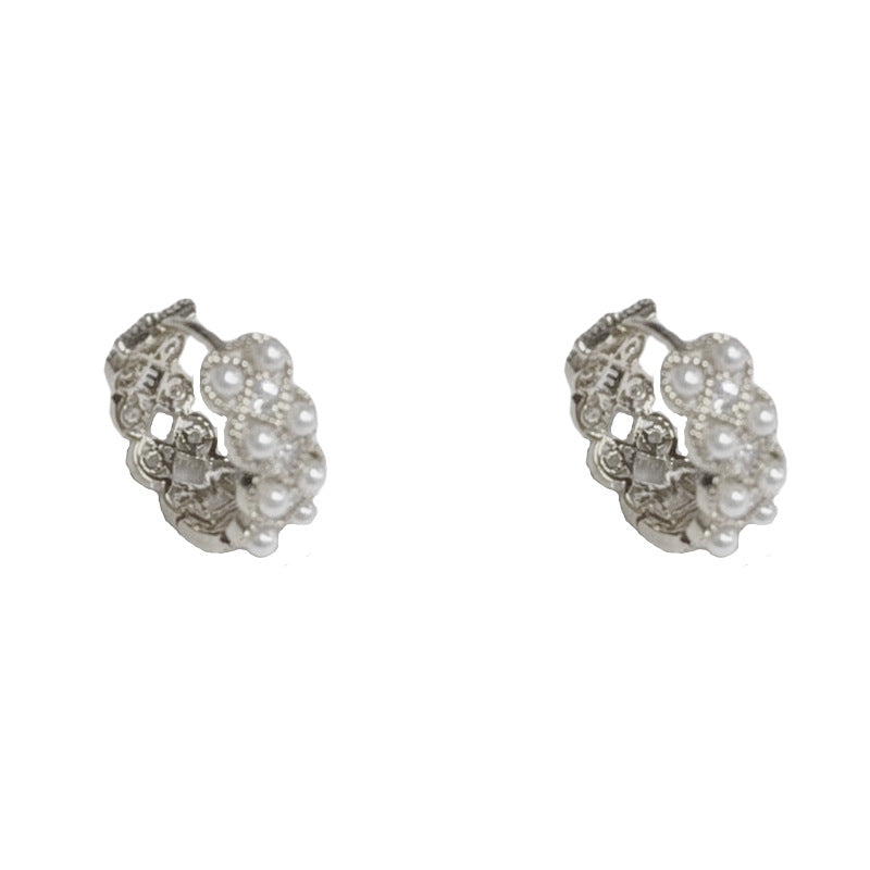 Elegant Hollow Metal Pearl Mini Hoop Earrings – Minimalist Design