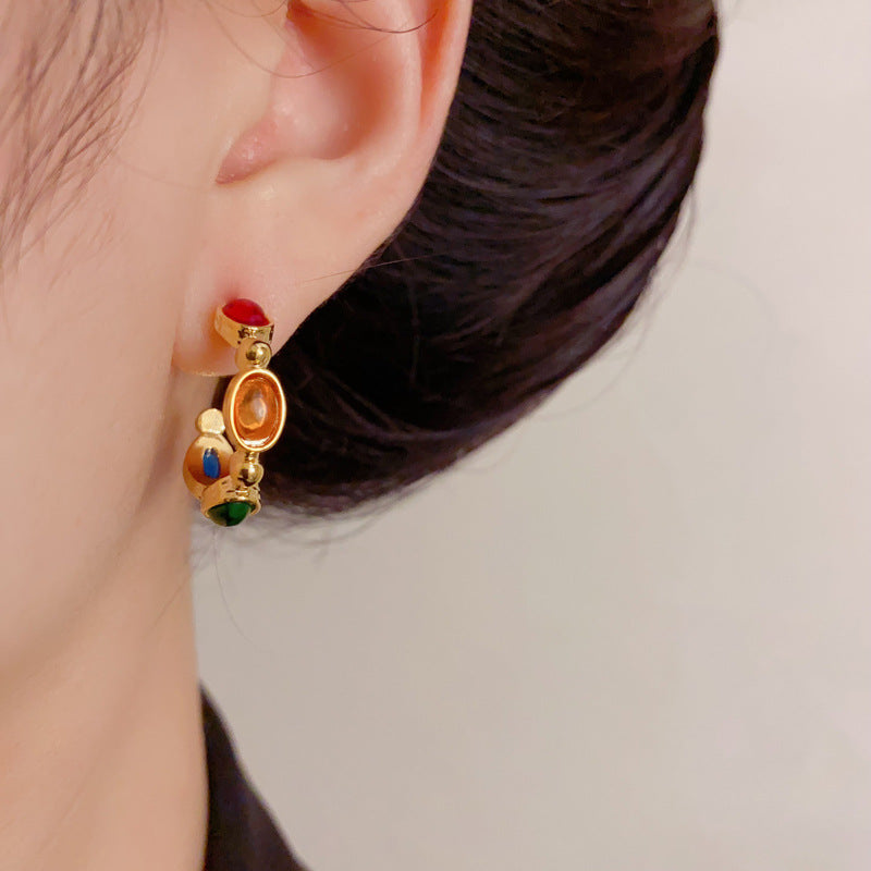 Elegant Colorful Metal C-Hoop Earrings – French Retro Design