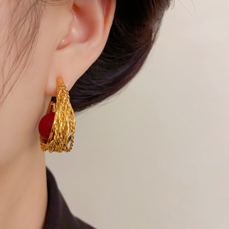 Luxury Twisted Metal Pearl C-Hoop Earrings – Minimalist Design