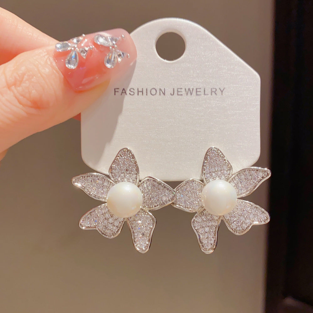 Eaioncol 3D Pearl Floral CZ Stud Earrings Gold