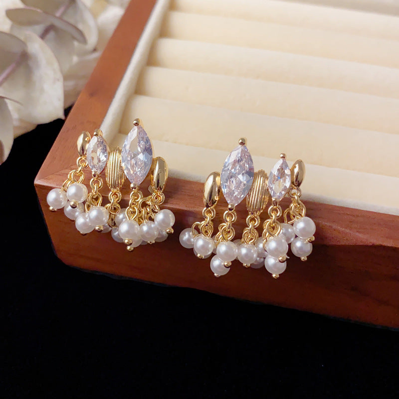 Elegant Geometric Pearl Tassel Drop Earrings – Minimalist Design