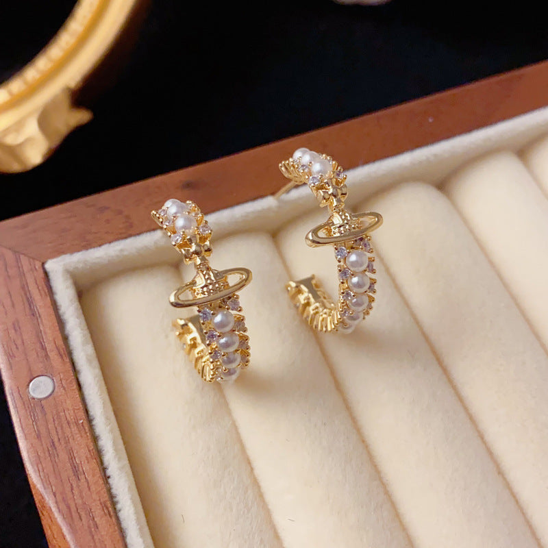 Elegant Full-Zircon Planet Pearl C-Hoop Earrings – Cosmic Design