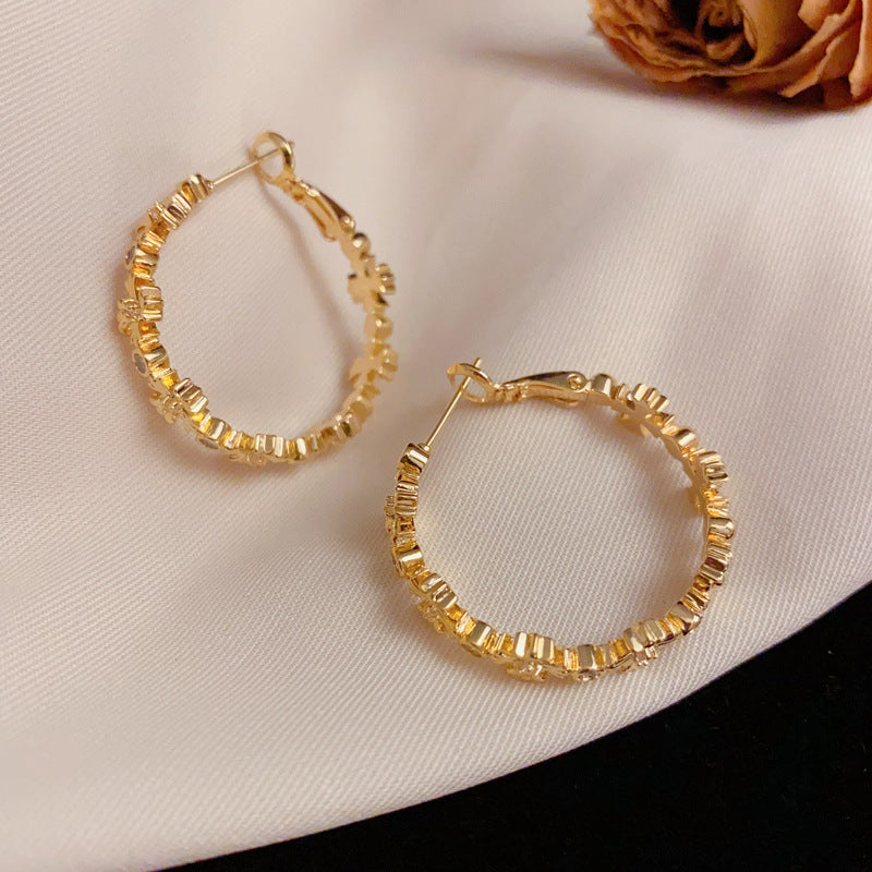 Luxury Metal Cross Hoop Earrings – Silver Needle Geometric Design
