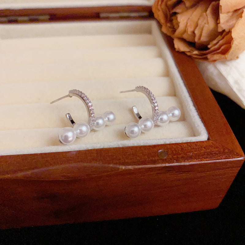 Luxury Horizontal Pearl Bar Earrings – Elegant Design