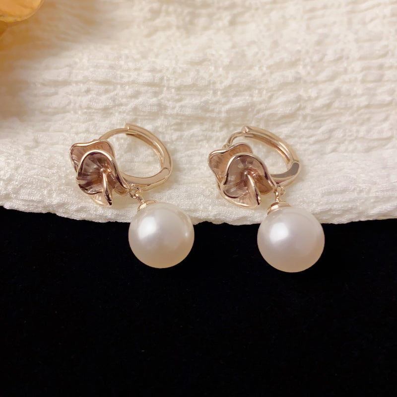 Luxury Petal Pearl Drop Earrings – Elegant Floral Design