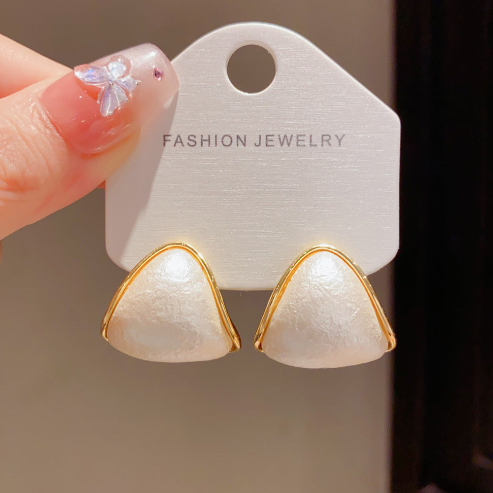 Eaioncol Triangle Pearl Stud Earrings Gold