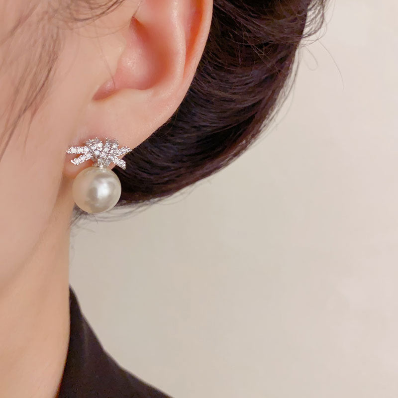 Luxury Zircon Knot Pearl Stud Earrings – Geometric Design