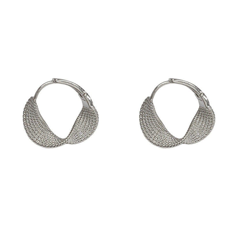 Luxury Twisted Metal Circle Ear Cuff Earrings – Geometric Design