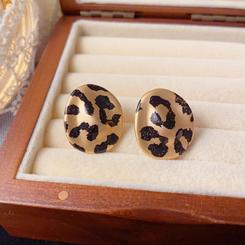 Luxury Leopard Oval Stud Earrings – Elegant Retro Design