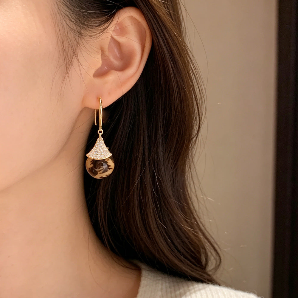 Eaioncol Leopard Fan Circle Ear Hooks Gold