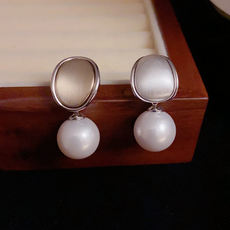 14KGold-Plated Asymmetrical Oval Pearl Earrings-Minimalist Chic Design