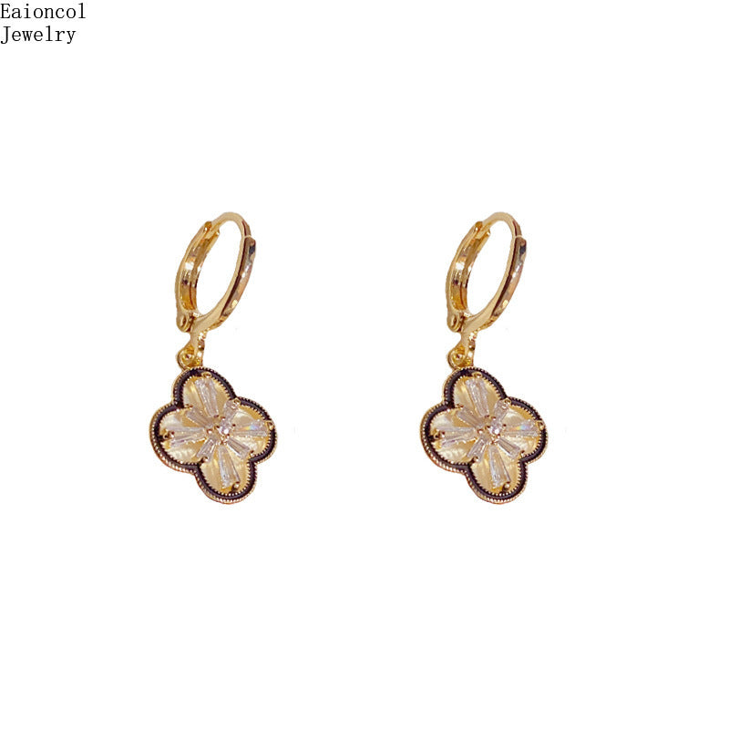 14k gold plating Chic and Delicate Four-Leaf Clover Earrrings - Unique Flower Design